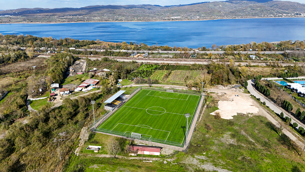 Kurtköy’e FIFA standartlarında futbol sahası inşa edilecek