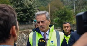 Başkan Alemdar afet mesaisi için Geyve’de